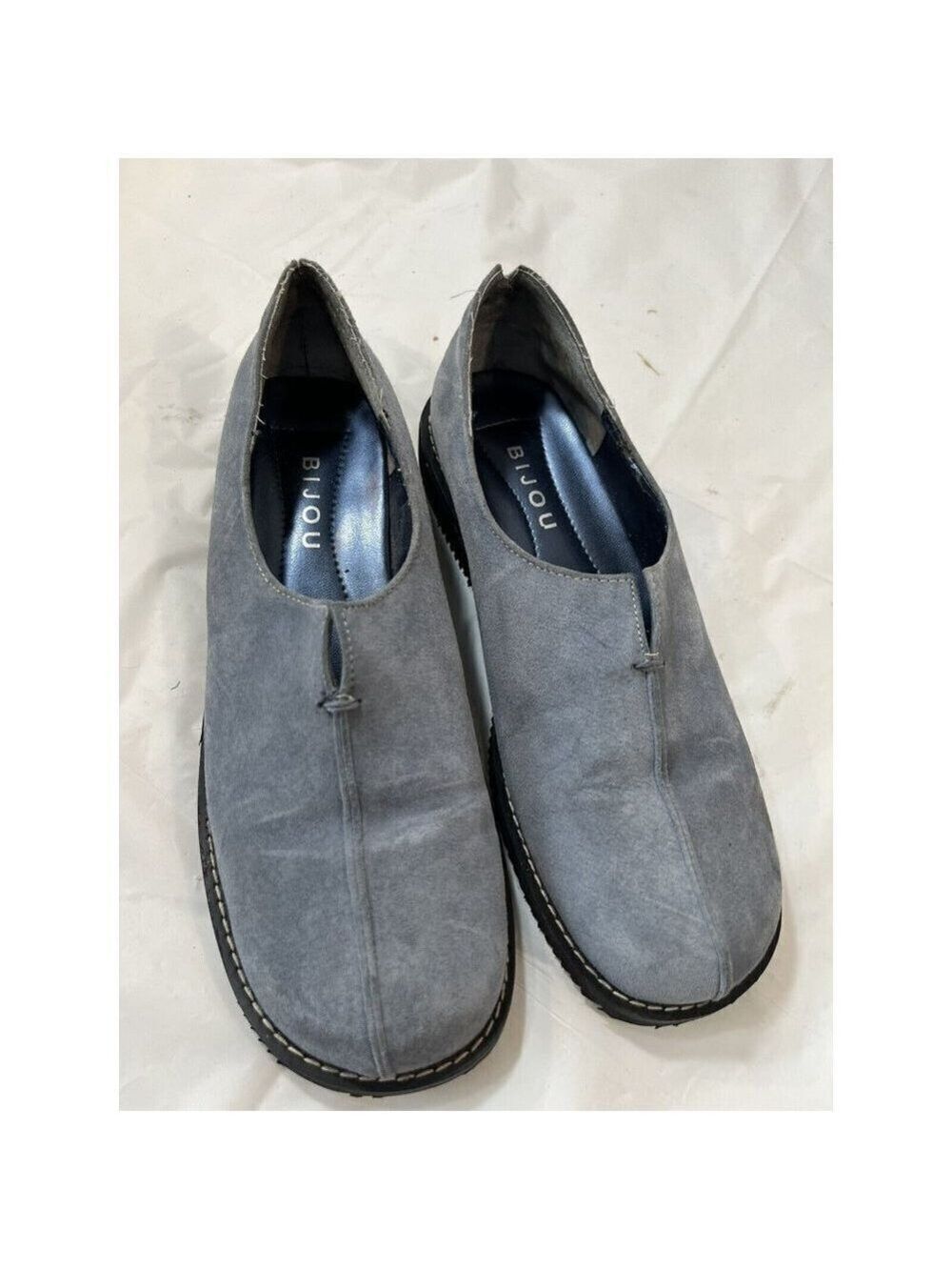 Bijou suede Slip on shoe loafer size 6 M